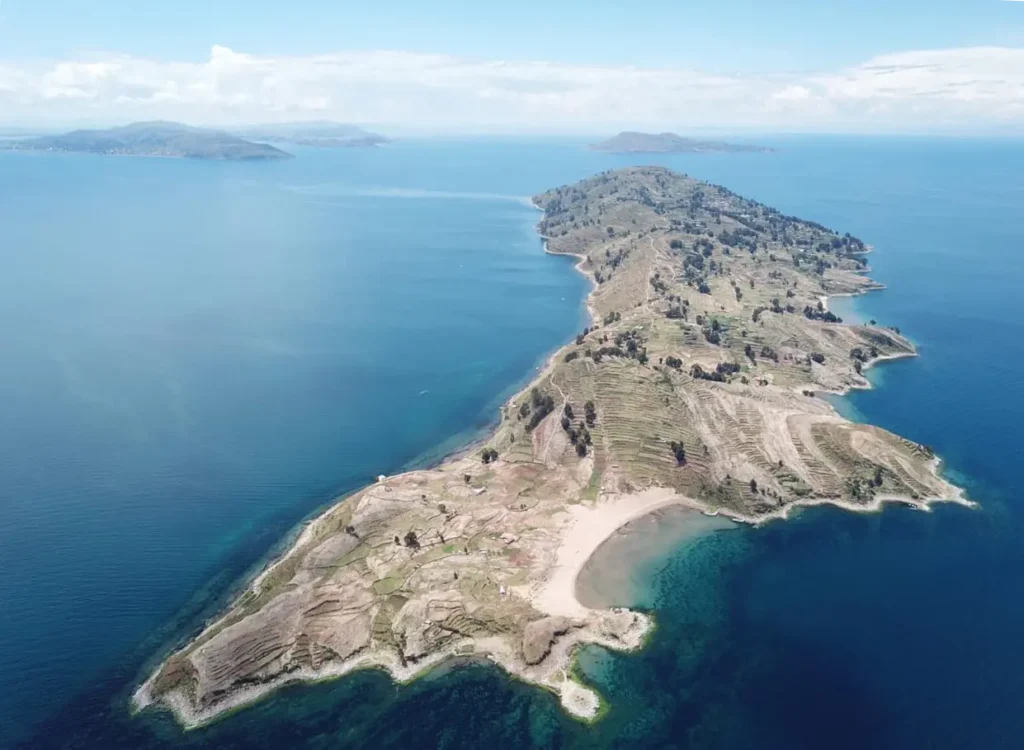 Taquile Lodge vista a isla Taquile