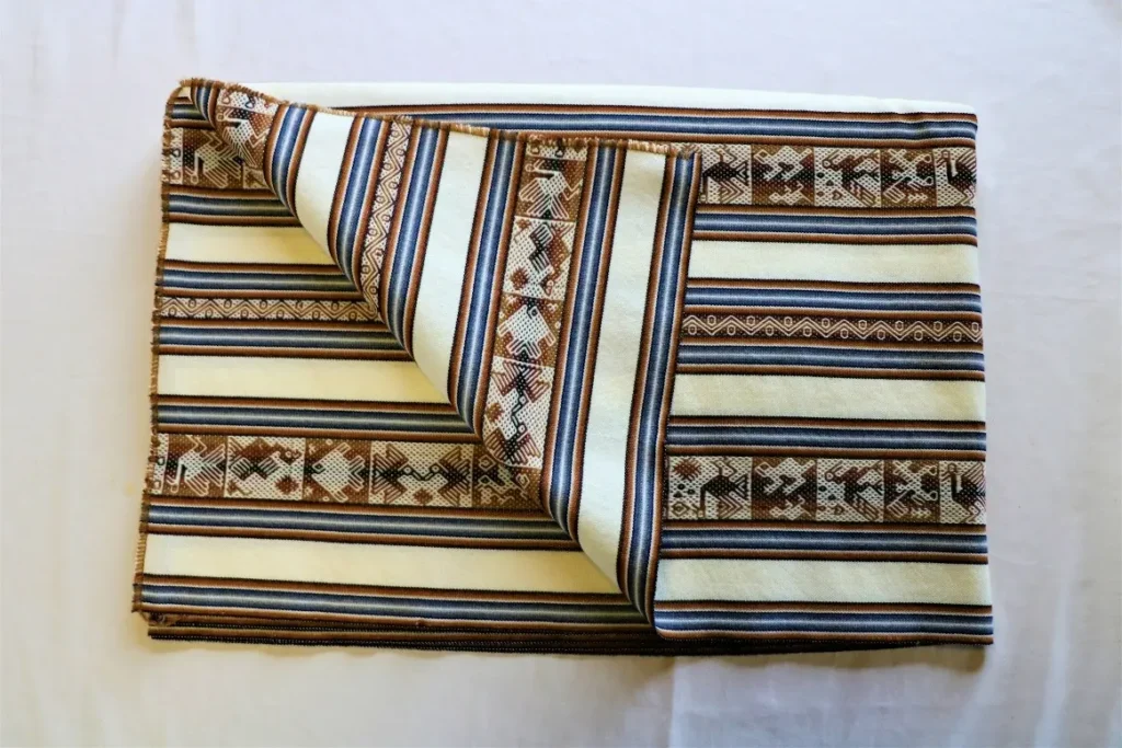 Taquile Lodge Tienda Centro De Mesa 10