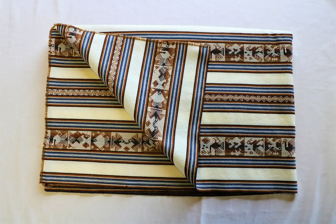 Taquile Lodge Tienda Centro De Mesa 10