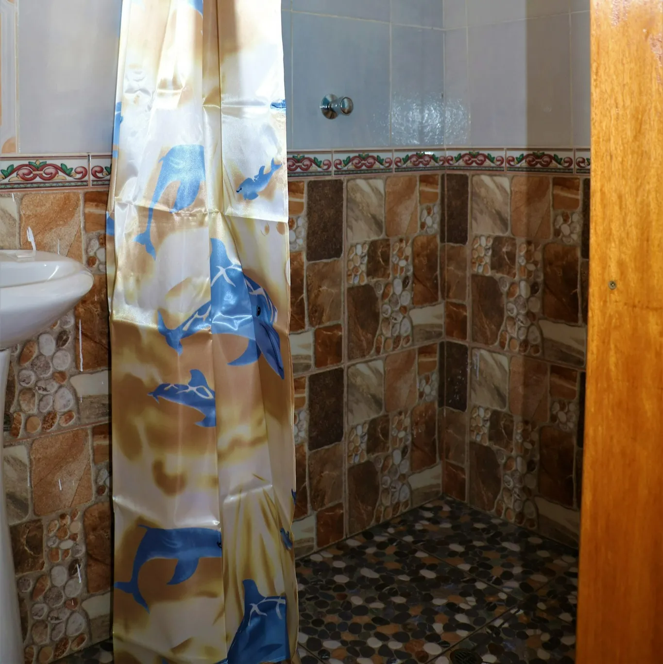 Blue Sky Taquile Lodge 14 H