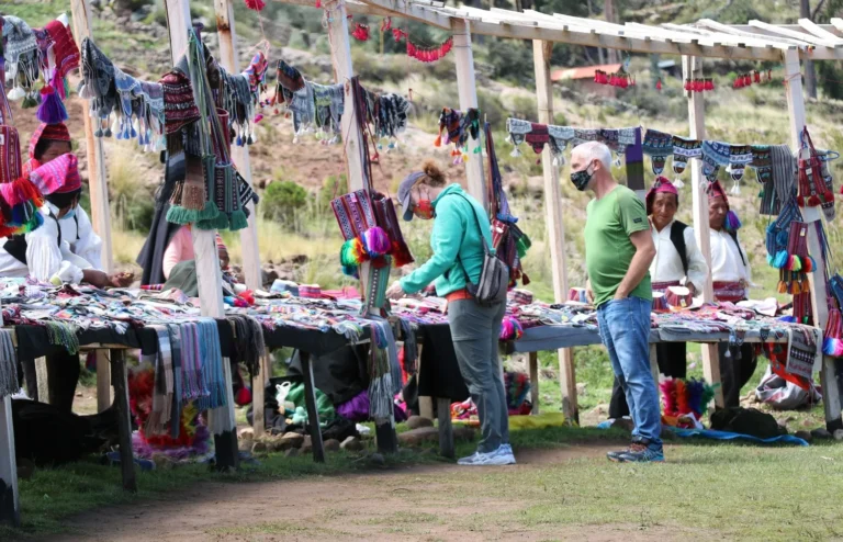 White Sand Taquile Lodge 6 R Op